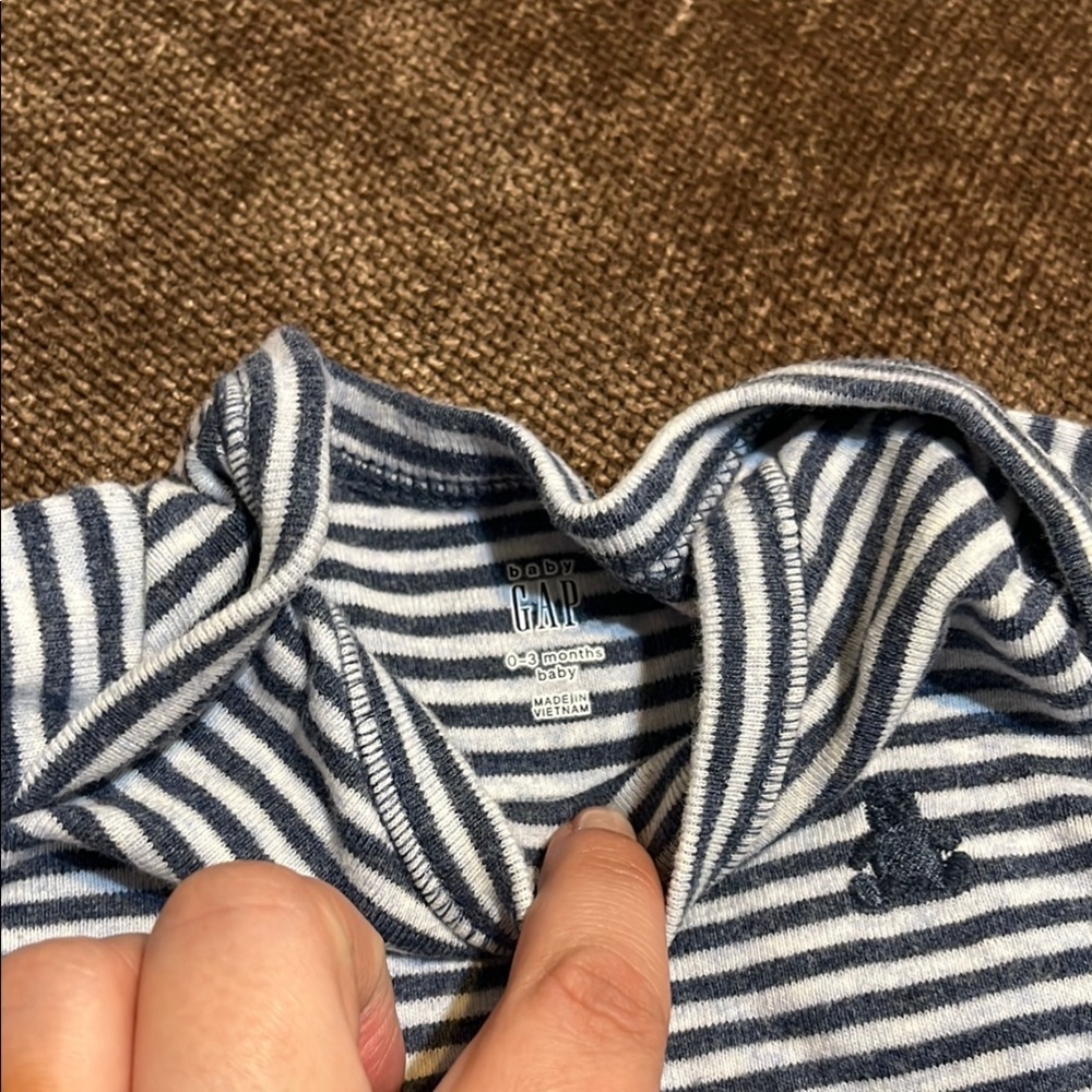 Baby GAP Blue Striped Onesie & Whale Print Cozy Hoodie- Size 0-3 Months - Picture 5 of 6